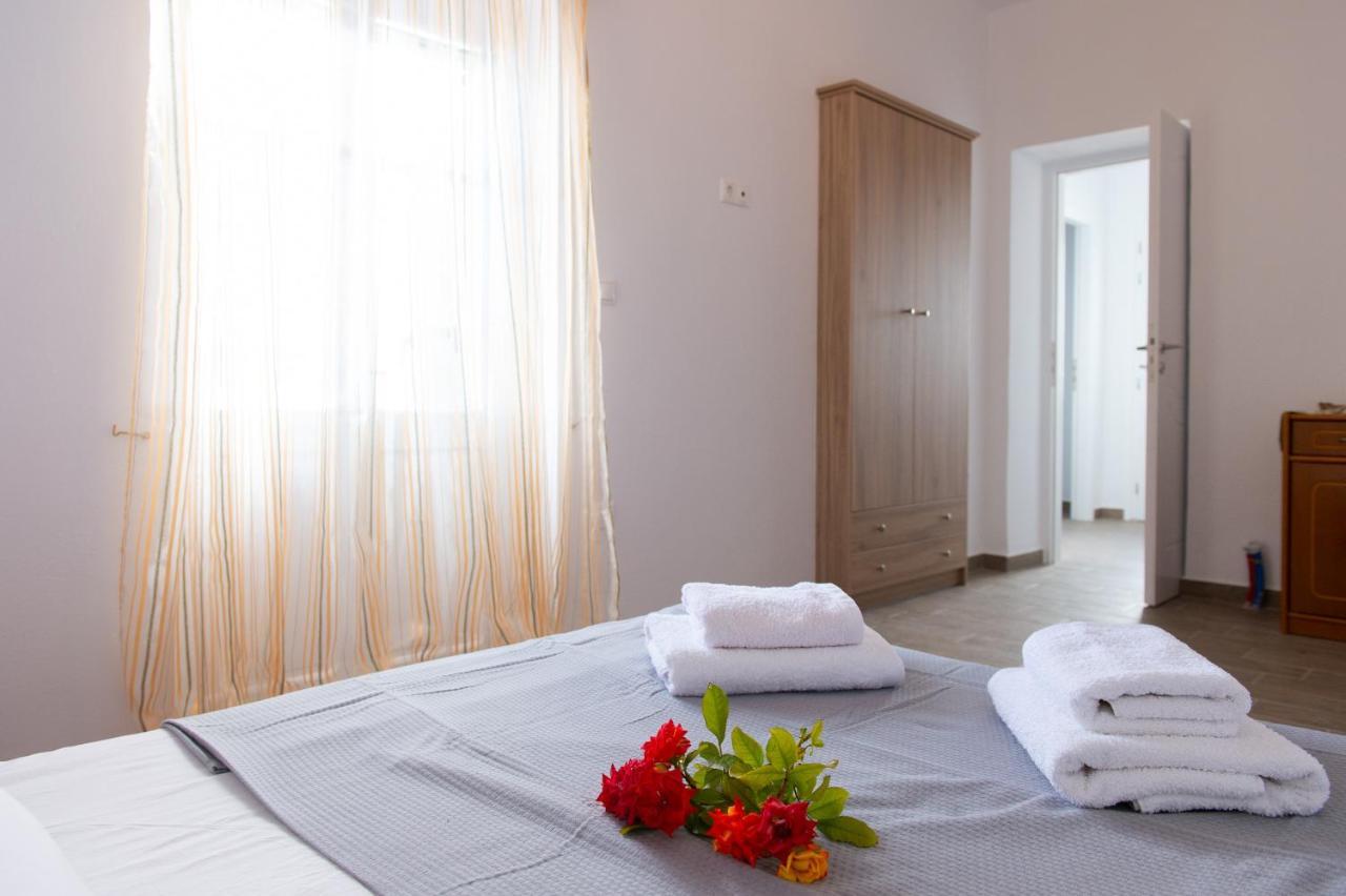 Mosxa House Appartement Artemonas Buitenkant foto